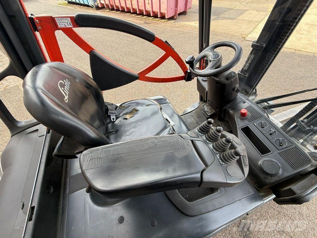 Linde E30-01 電動堆高機