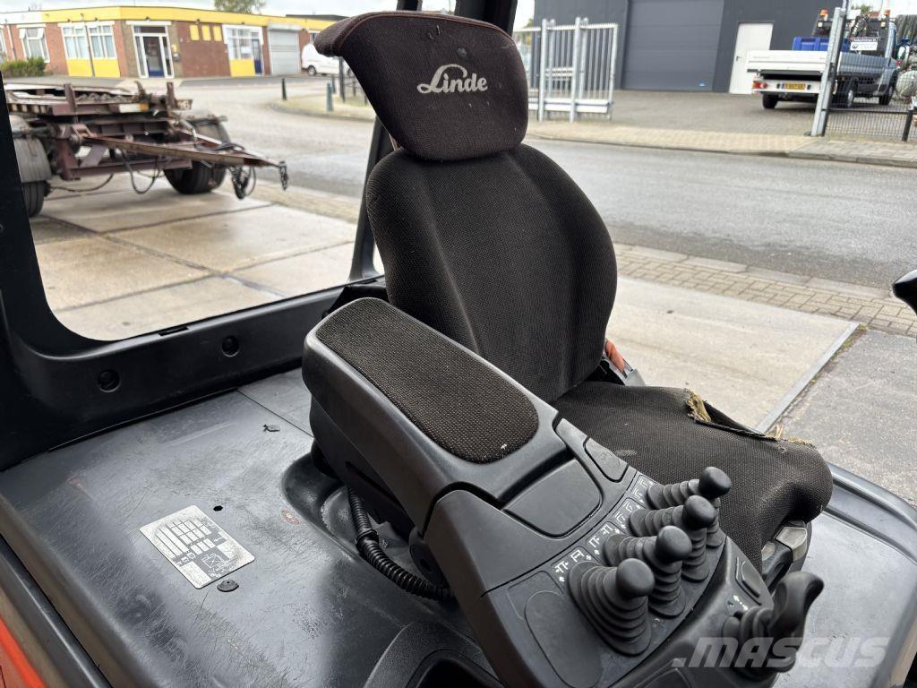 Linde E30L-01 電動堆高機