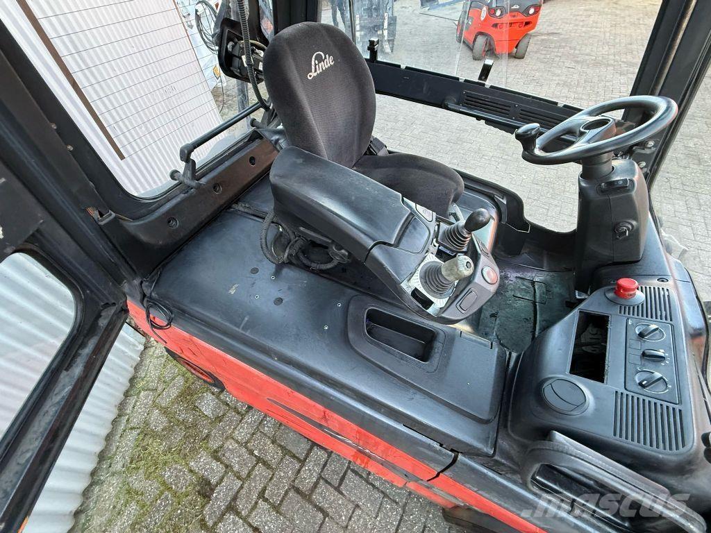 Linde E35HL-01 電動堆高機
