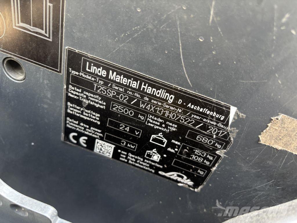 Linde T25SP-02 自走式堆積機