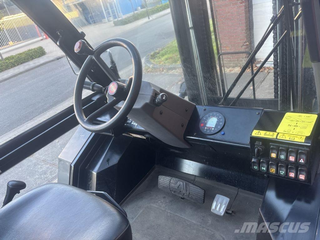 Manitou M30-4 越野車
