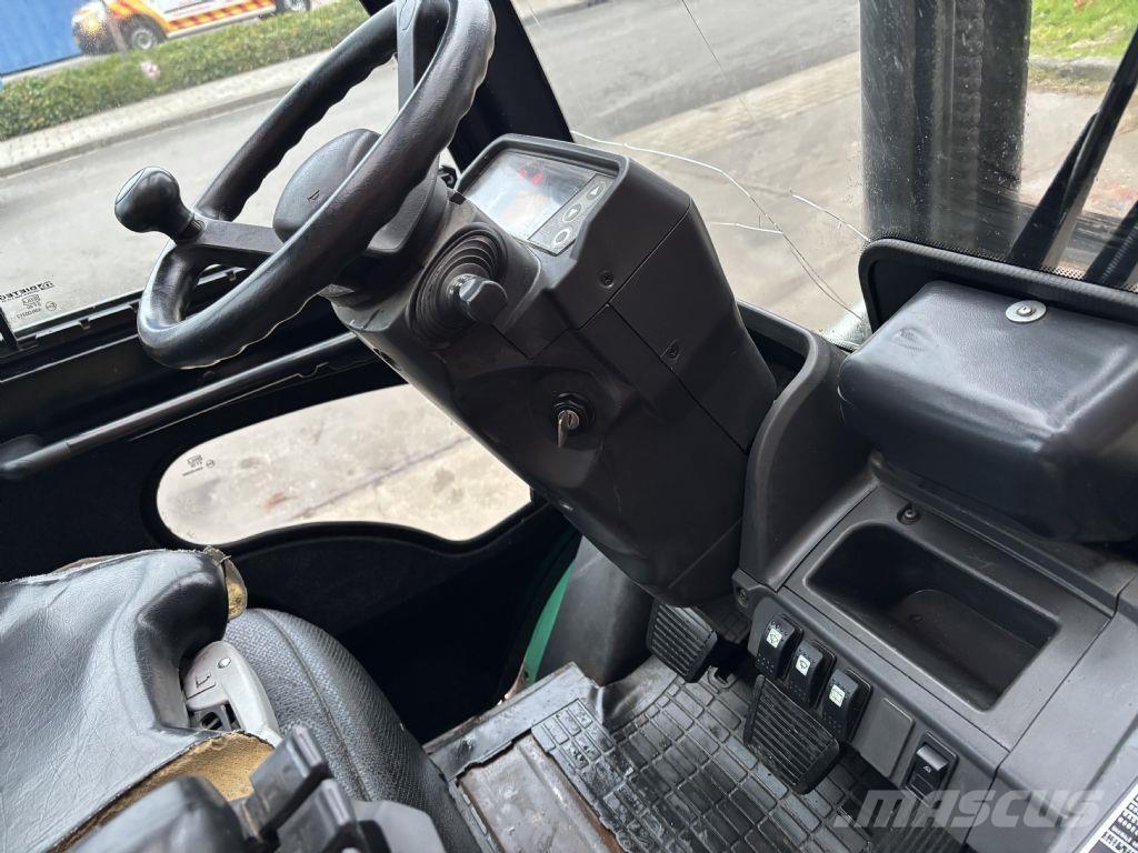 Mitsubishi FD25NT 柴油卡車