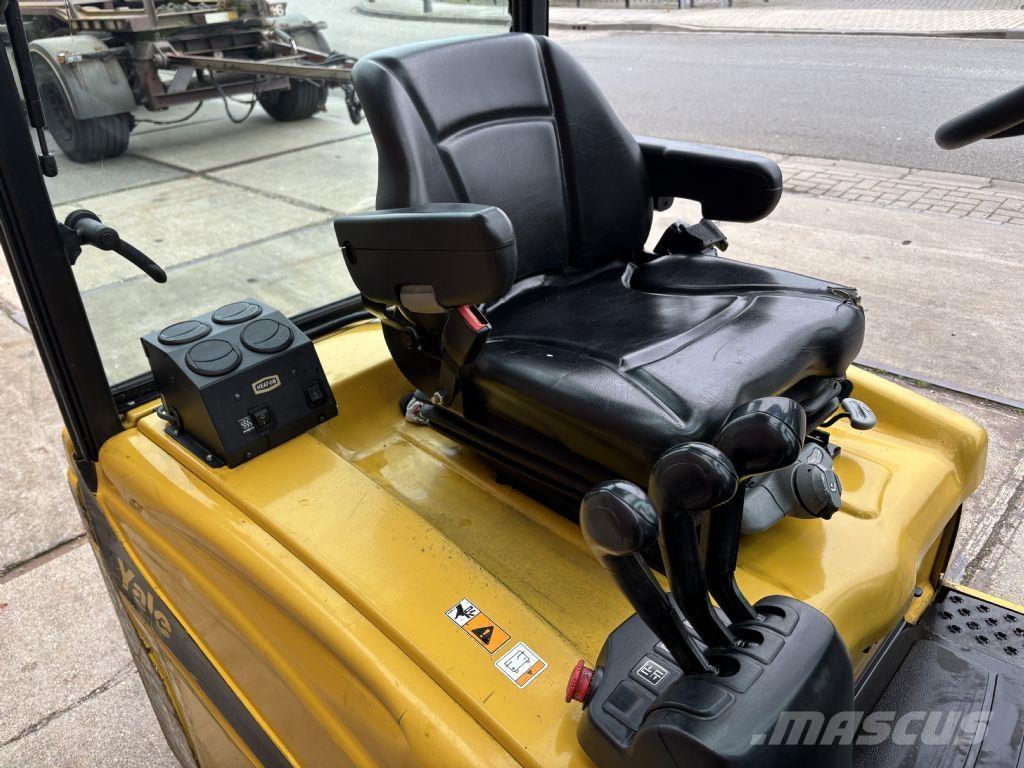 Yale ERP16VT 電動堆高機