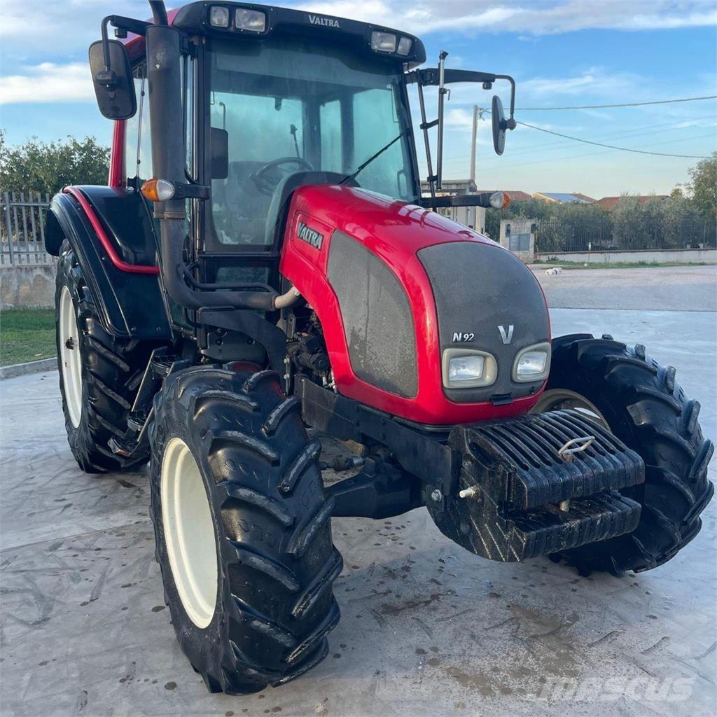 Valtra N92 曳引機