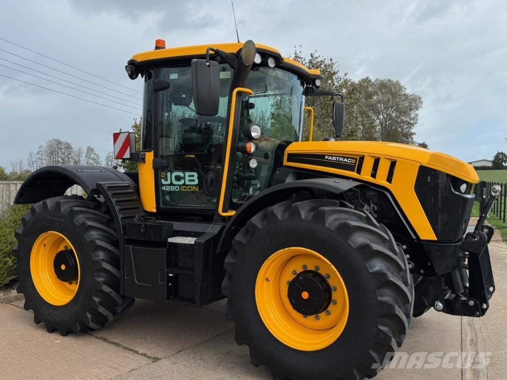JCB 4220 iCON 曳引機
