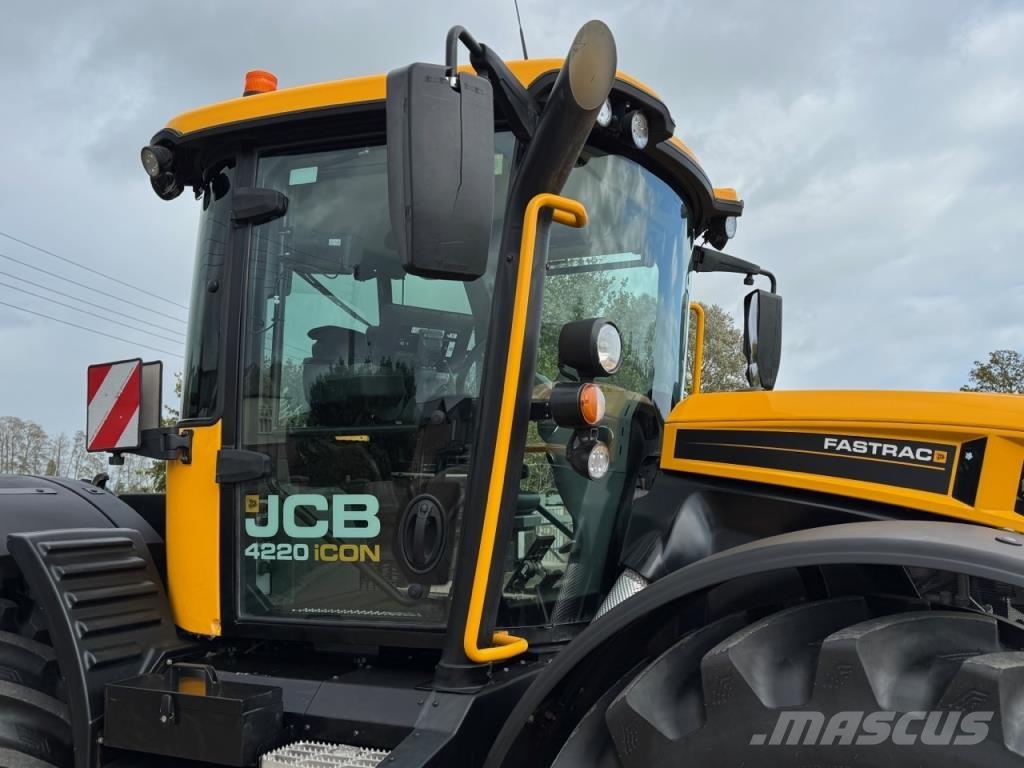 JCB 4220 iCON 曳引機