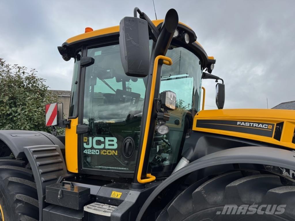 JCB 4220 iCON 曳引機