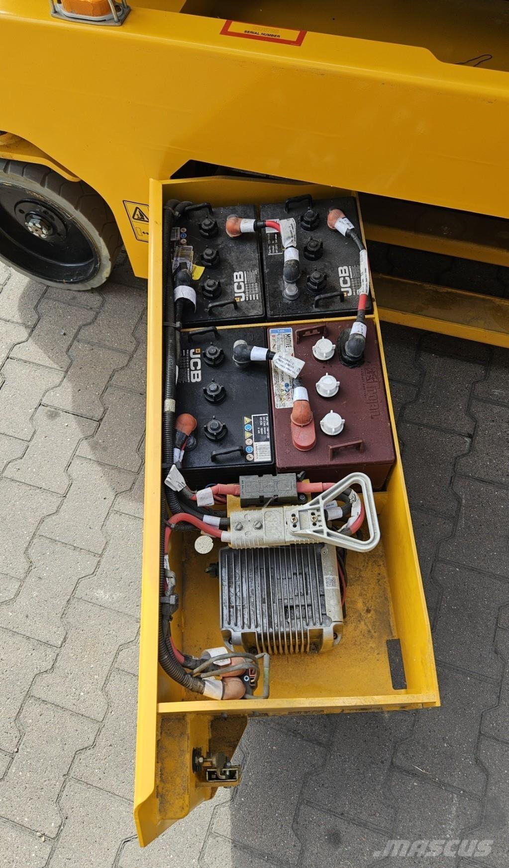 JCB S2646E 剪式升降機