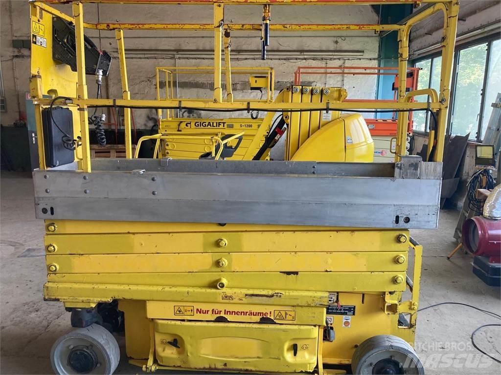JLG 2630 ES 剪式升降機