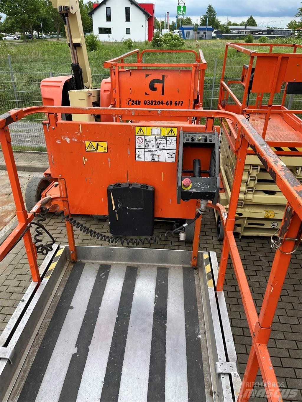 JLG 3246 ES 剪式升降機