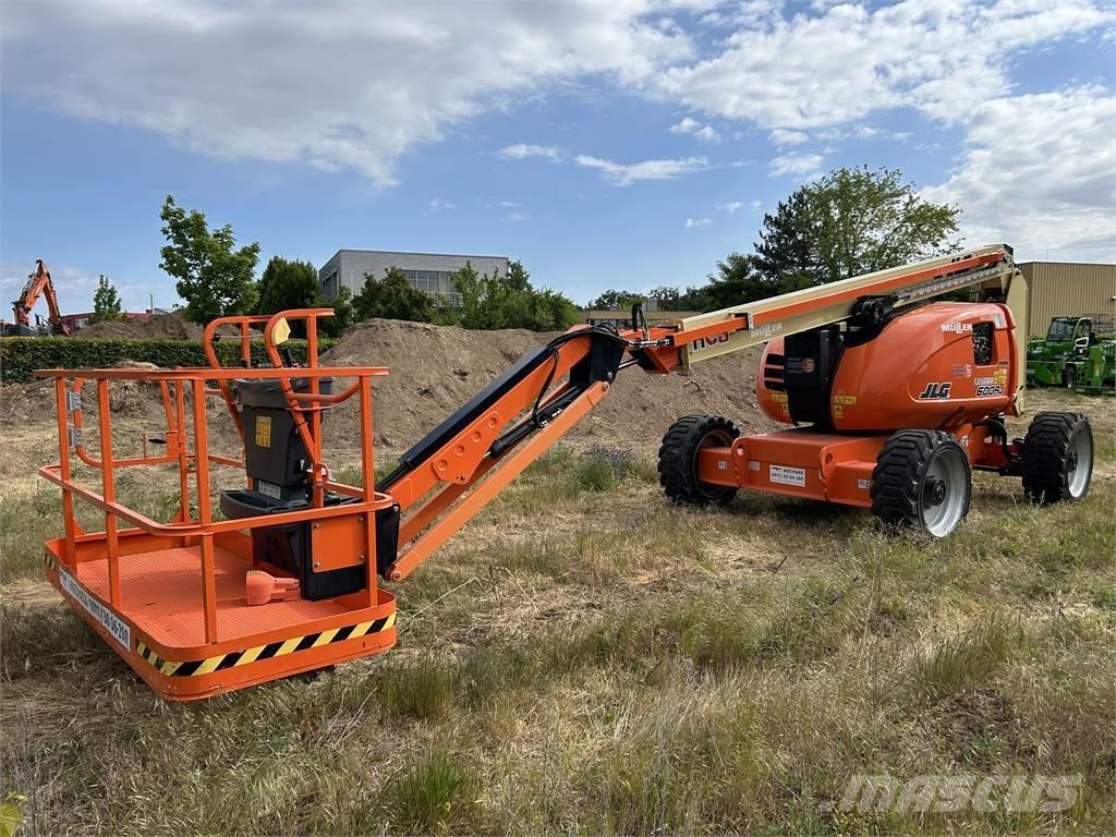 JLG 600AJ 曲臂高空作業車