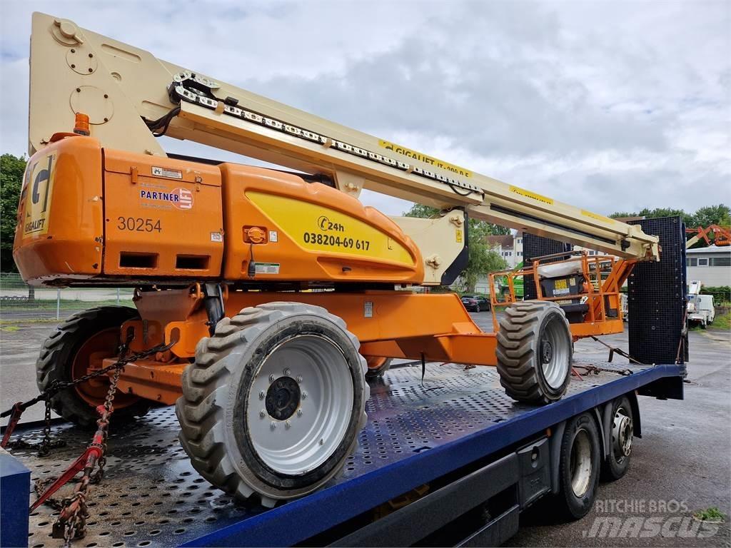 JLG M 600 JP 伸縮臂高空作業車