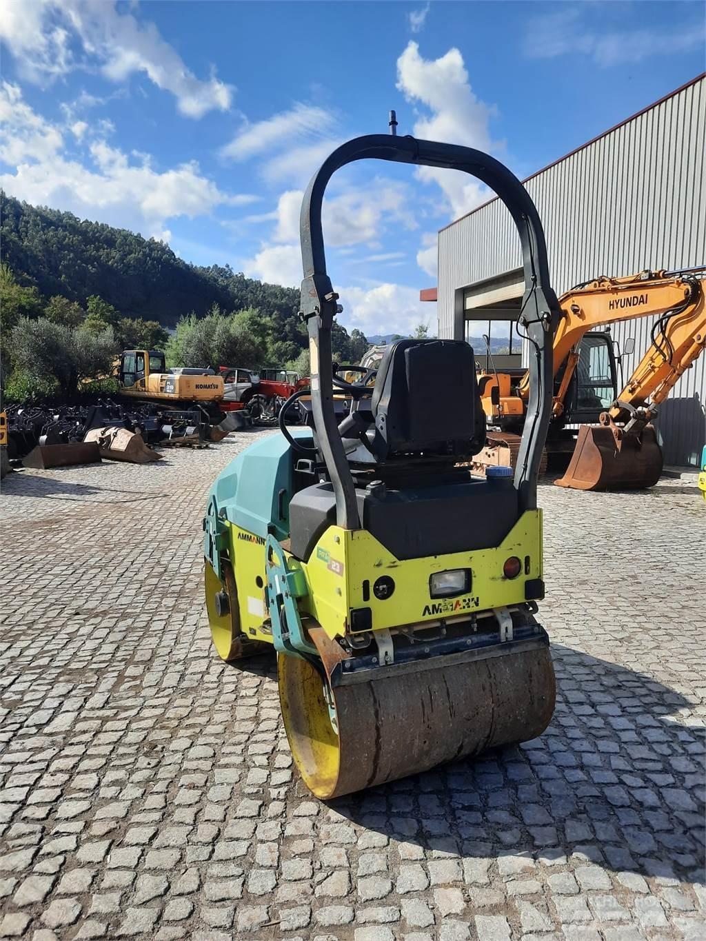 Ammann ARX23 雙輪滾壓機