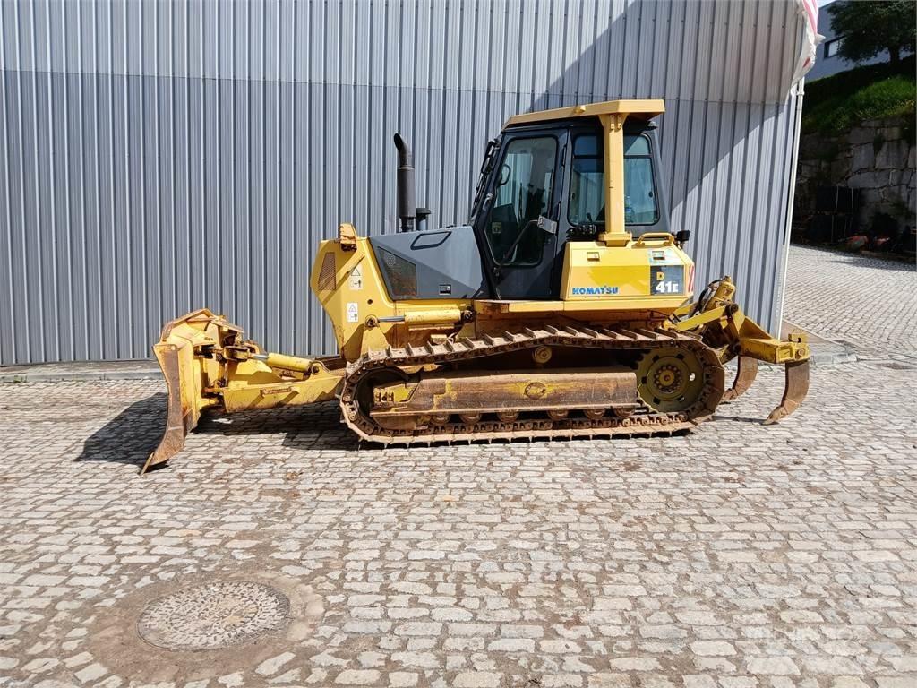 Komatsu D41E-6 鋪管推土機
