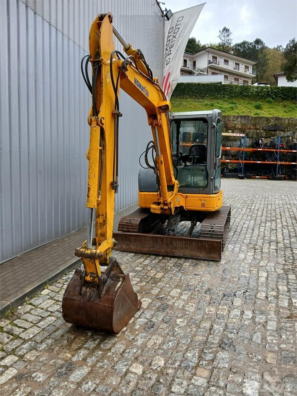 Komatsu PC50MR-2 小型挖土機/掘鑿機<7t(小型挖掘機)