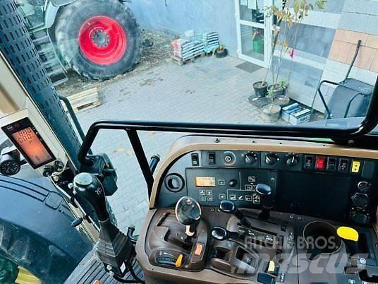 John Deere 7820 曳引機