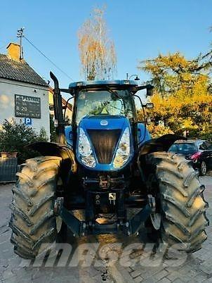 New Holland T7030 曳引機