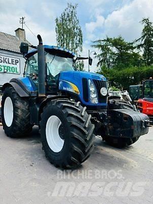 New Holland T8020 曳引機