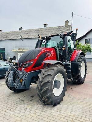 Valtra T154 曳引機