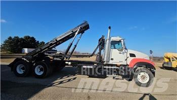 Mack CV713 其他貨車