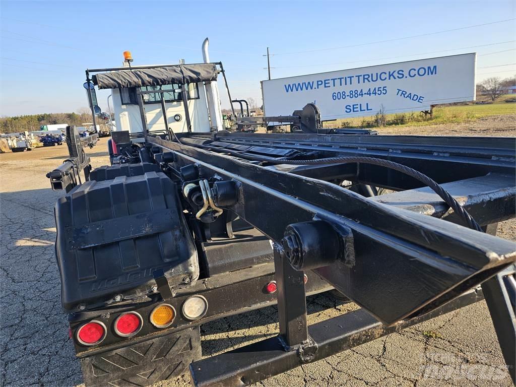 Mack CV713 其他貨車
