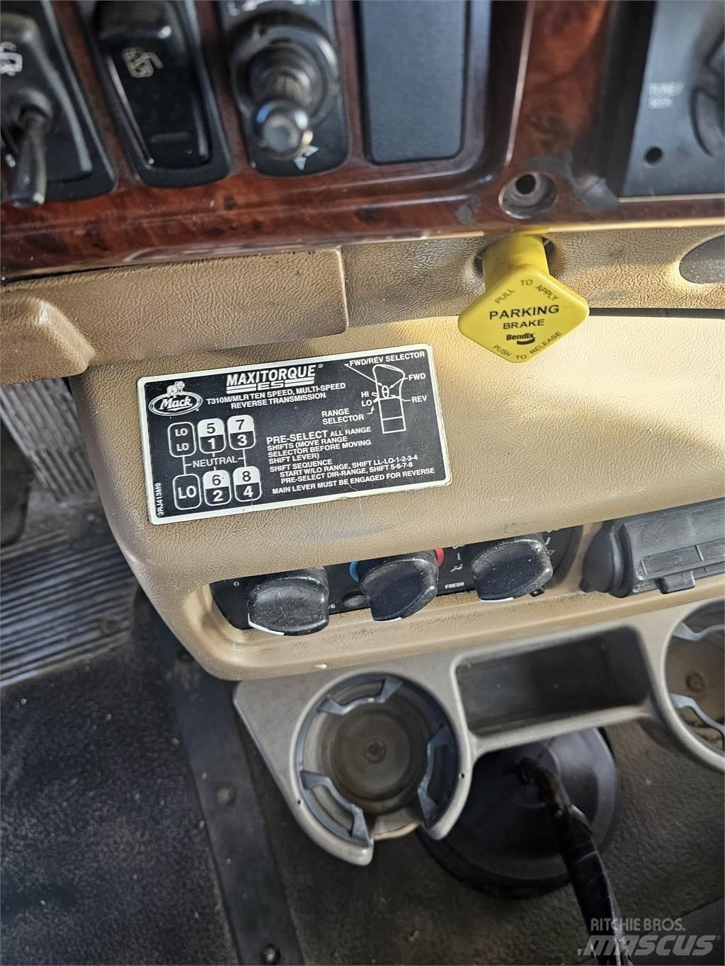 Mack Granite 其他貨車