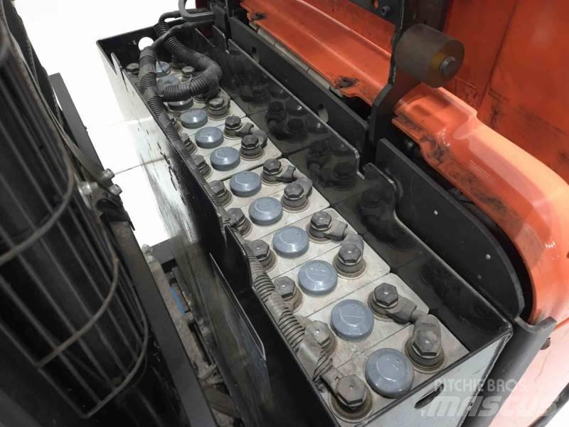 BT SPE135S 行走控制式堆積機