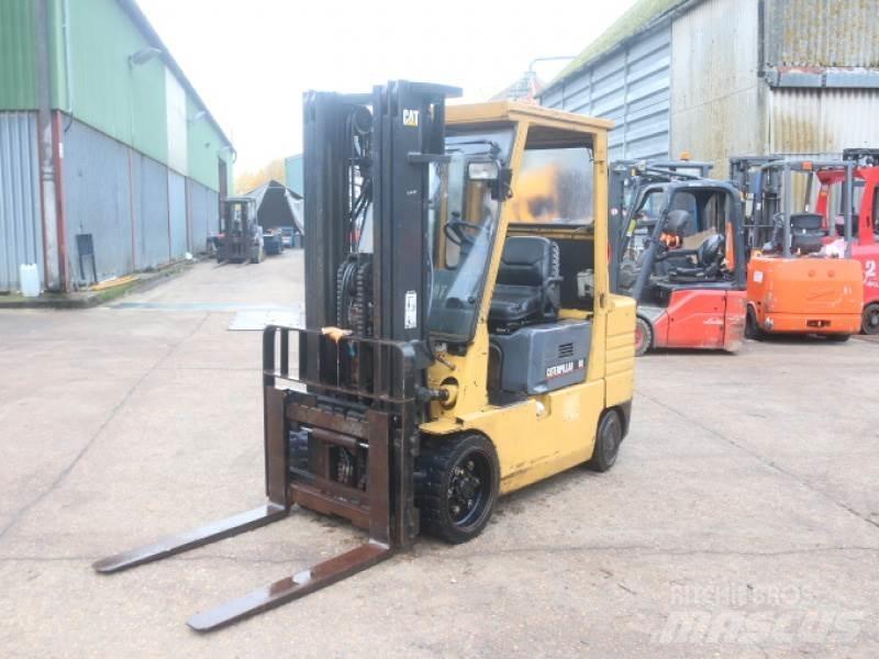 CAT GC30 液化石油氣LPG卡車