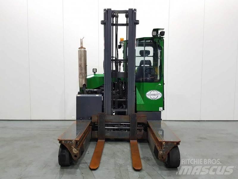 Combilift C3000 四向前伸式堆高機(叉車)