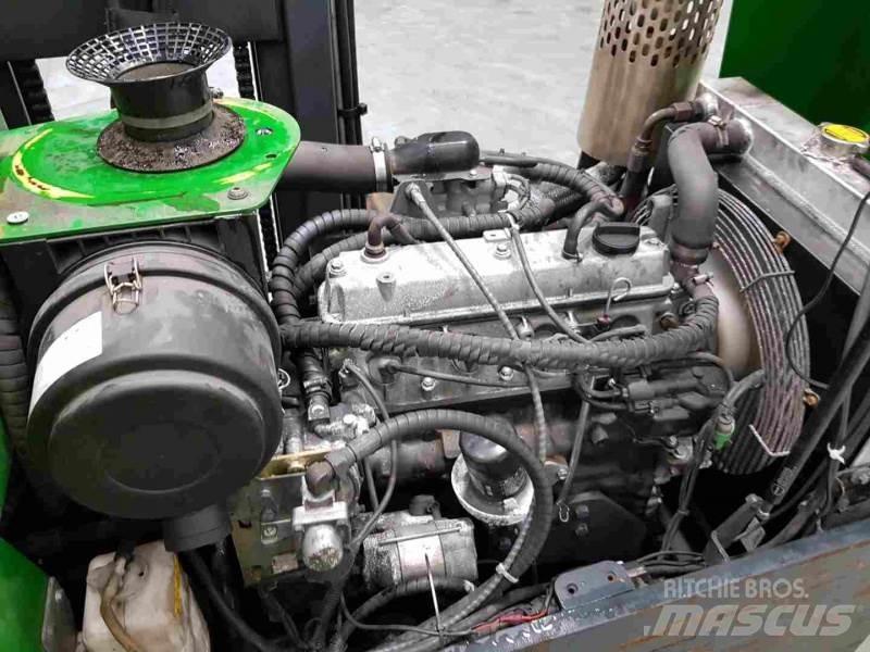 Combilift C3000 四向前伸式堆高機(叉車)