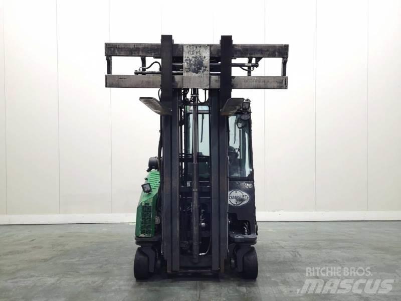 Combilift C3000 CB 四向前伸式堆高機(叉車)
