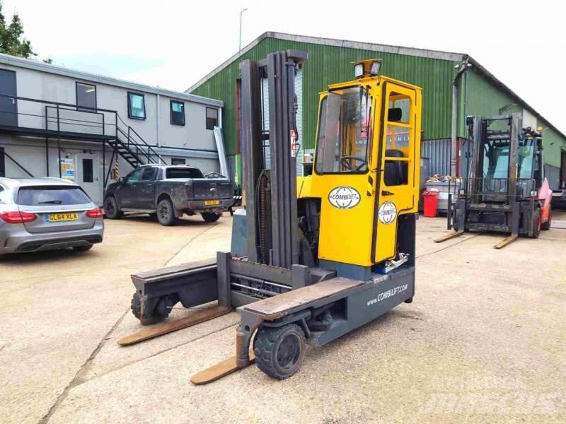 Combilift C3000 GAS 四向前伸式堆高機(叉車)