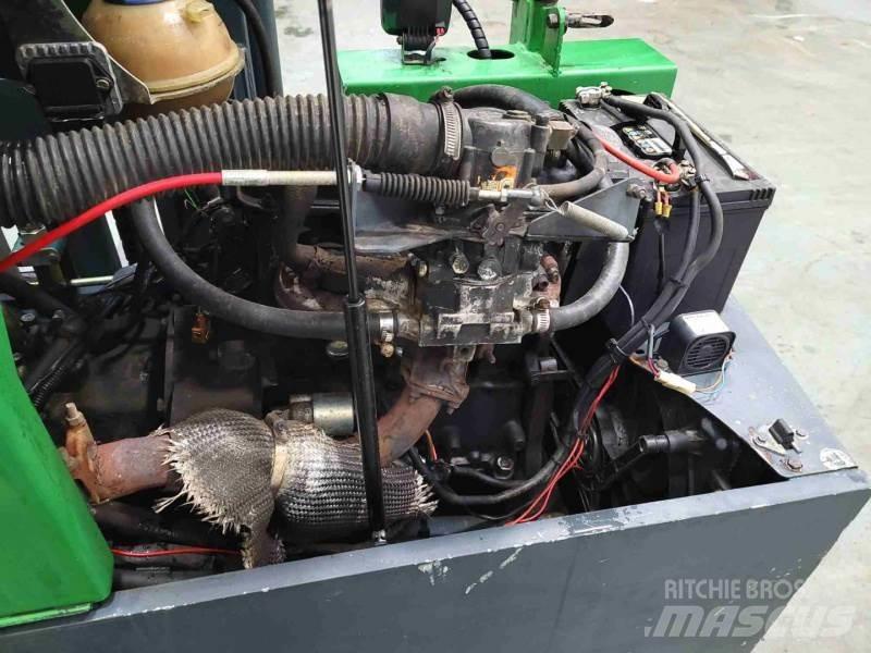 Combilift C4000 四向前伸式堆高機(叉車)