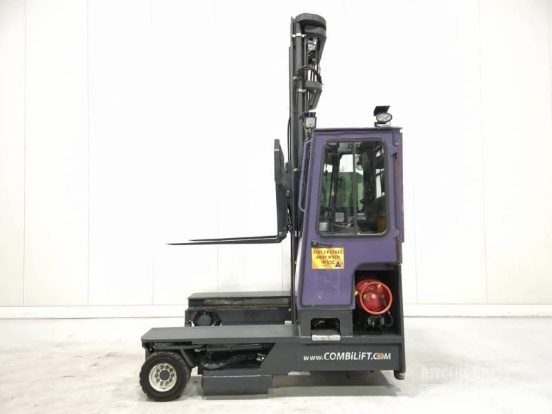 Combilift C4000 四向前伸式堆高機(叉車)