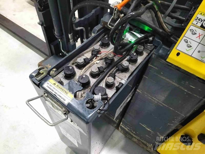 Combilift CS1500 自走式堆積機