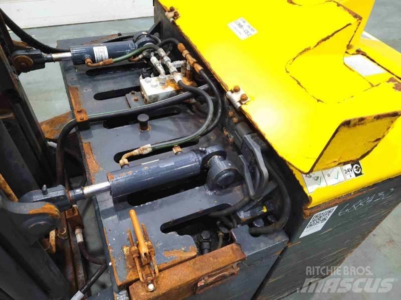 Combilift CS1500 自走式堆積機