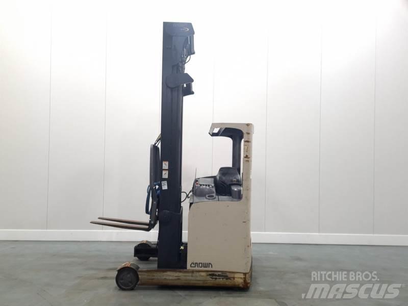 Crown ESR4500 前伸式堆高機(叉車)