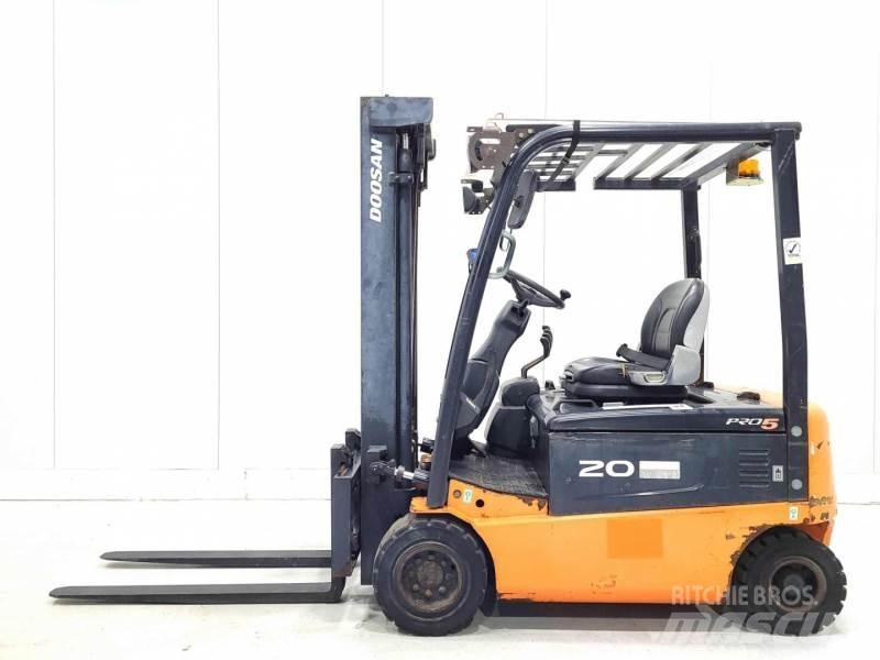 Doosan B20X-5 電動堆高機