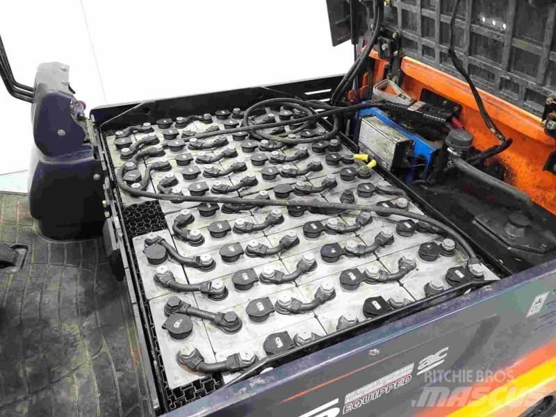 Doosan B25X-5 電動堆高機