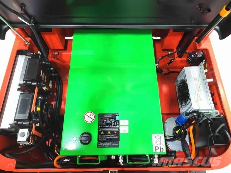 EP EFL201 150 NC 電動堆高機