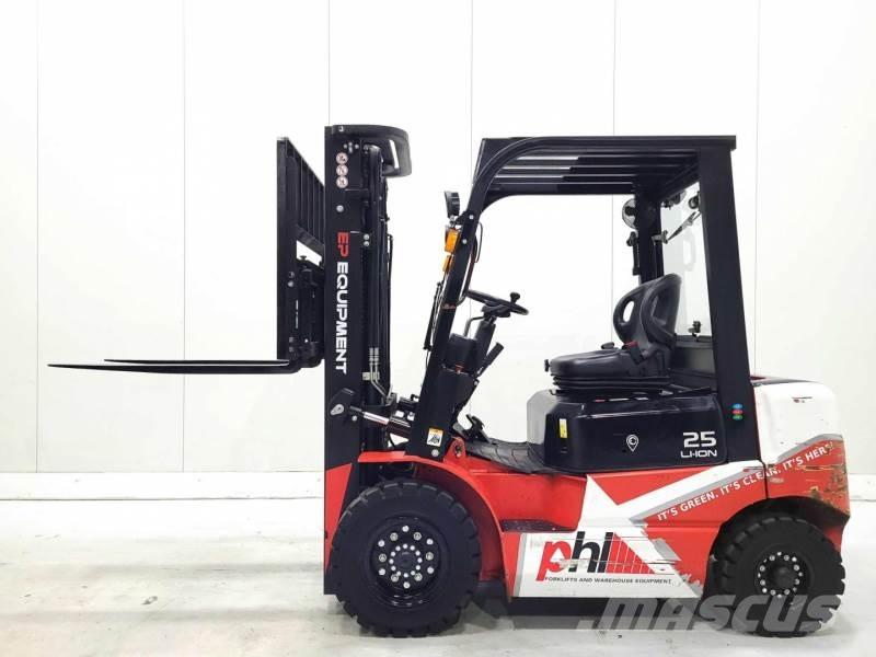 EP EFL252 410 HC 電動堆高機