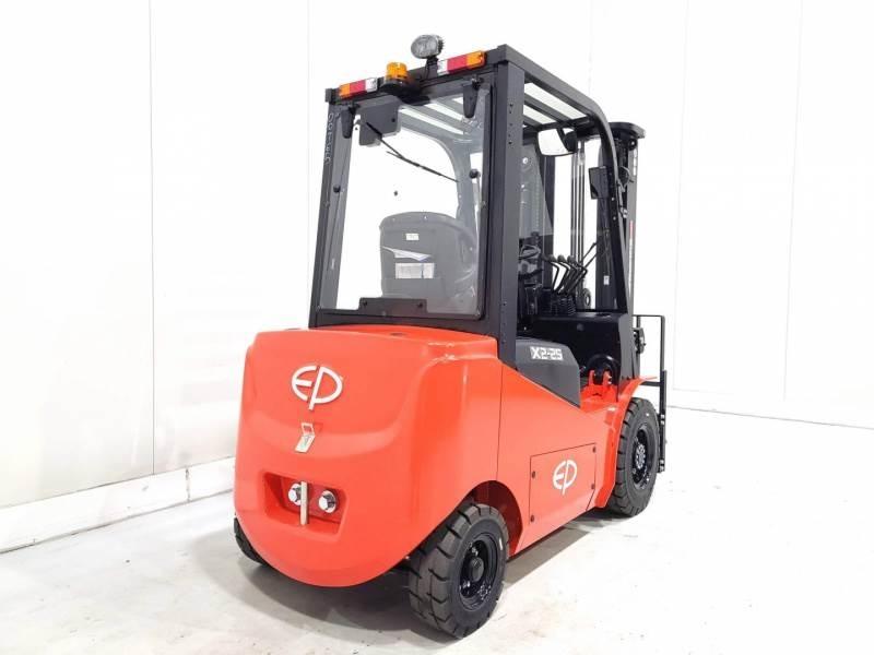 EP EFL252X2 150 HC 電動堆高機