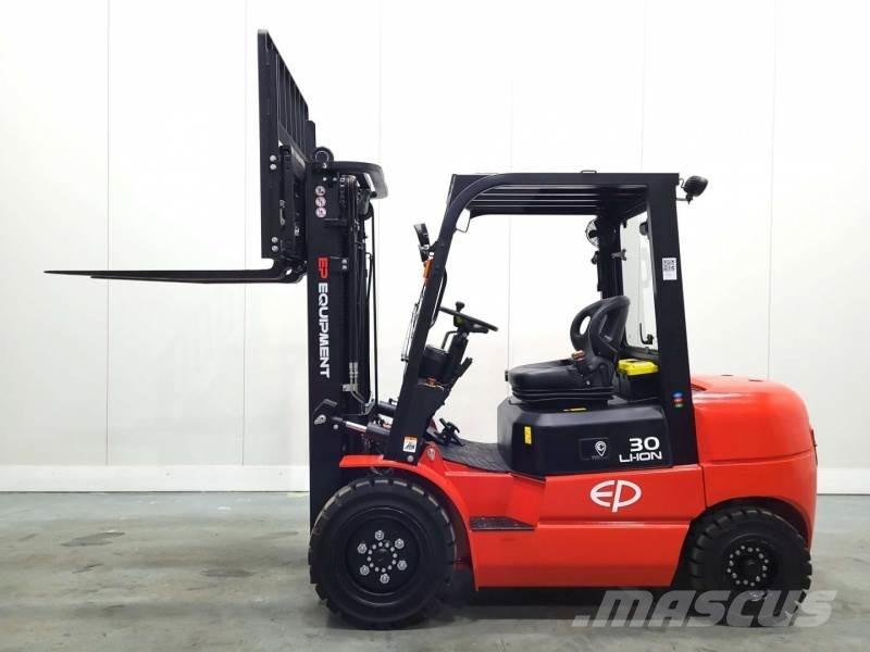 EP EFL302 205 HC 電動堆高機