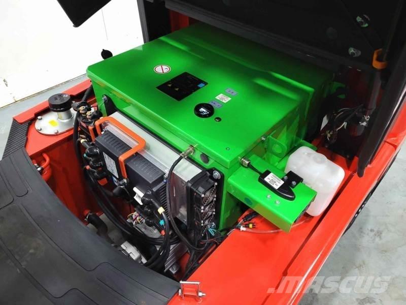 EP EFL302 205 HC 電動堆高機