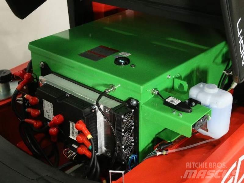 EP EFL302 HC 410 RENTAL 電動堆高機