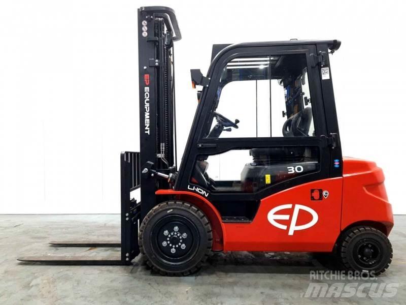 EP EFL303B 205 HC 電動堆高機