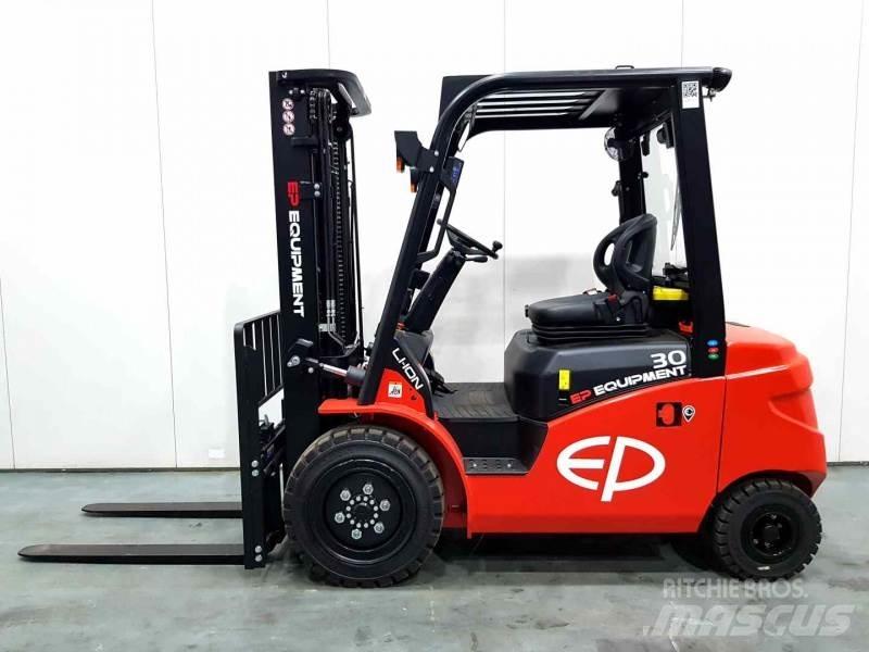 EP EFL303B 205 HC 電動堆高機