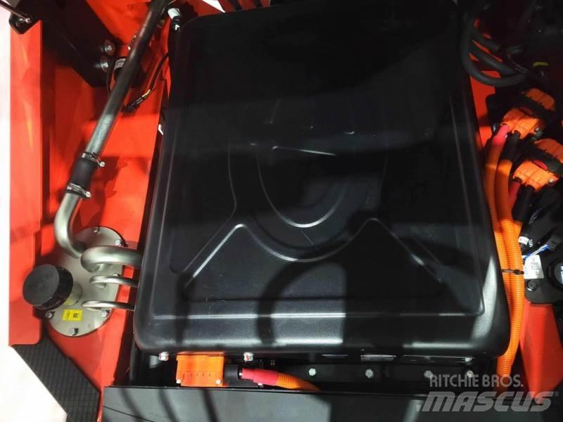 EP EFL382X5 560 NC 電動堆高機