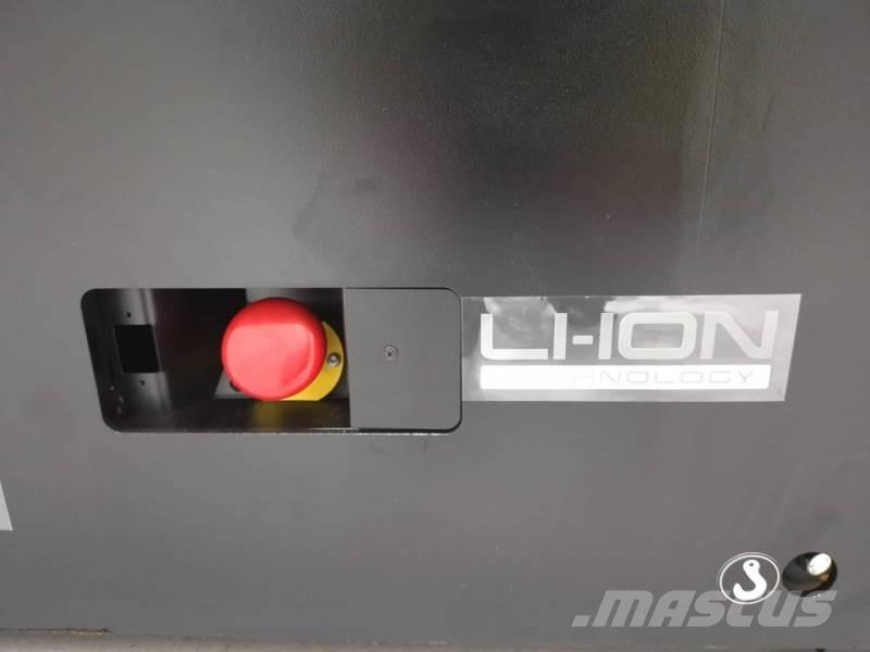 EP JXO 中端式裝載機