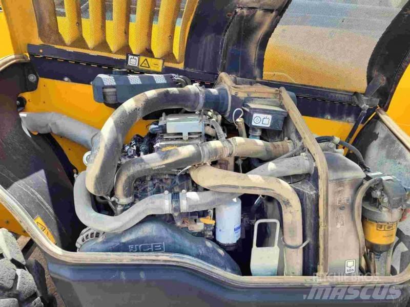 JCB 540-170 5AF 伸縮臂操作車